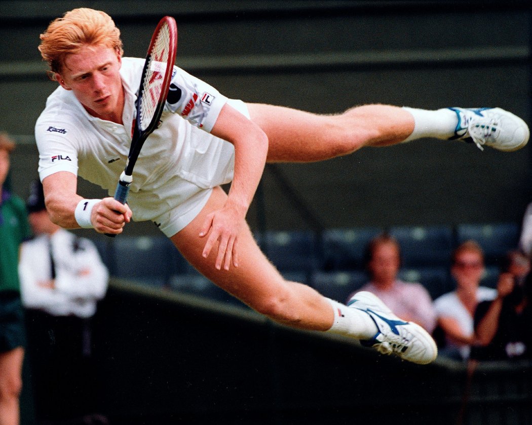 Boris Becker na kurtu často přímo létal