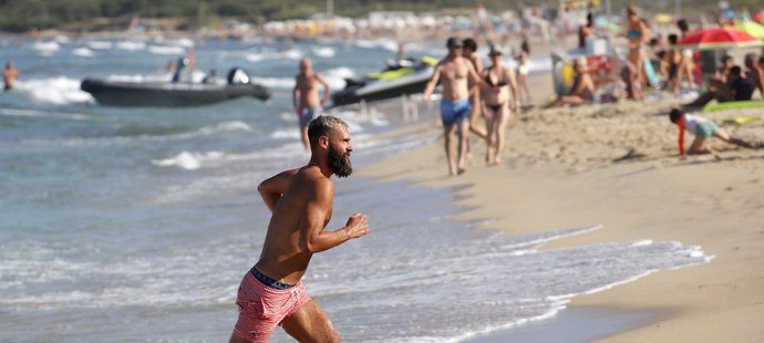 Tenista Benoit Paire si umí užívat život