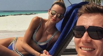 Další sexy fotky z ráje! Cibulkovou tam vystřídal Berdych s Ester