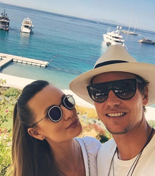 Tomáš Berdych si s manželkou Ester užívá léto