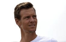 Berdych s Ester na Mykonosu: Trénuje na důchod?!