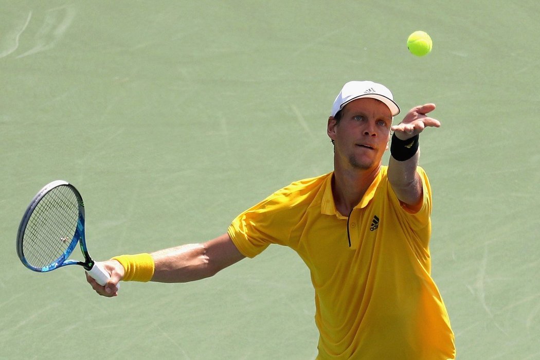 Tomáš Berdych na podání