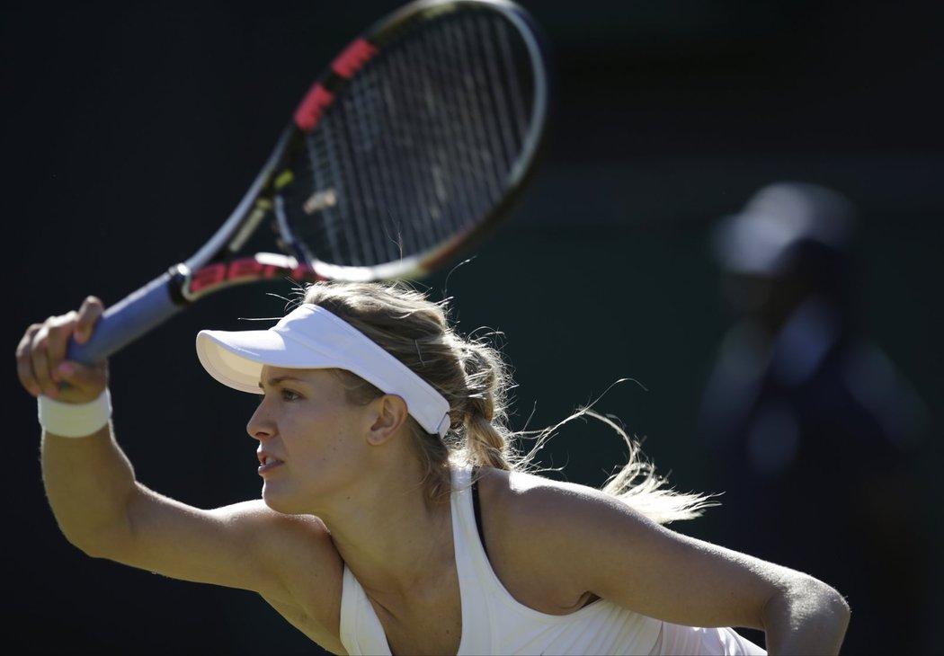 Černá podprsenka Eugenie Bouchardové vzbudila na Wimbledonu poprask