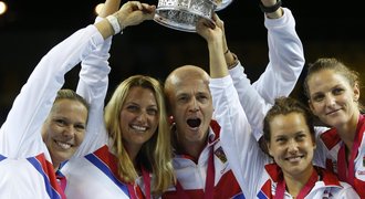 Češkám opět patří Fed Cup! Plíšková se Strýcovou rozhodly ve čtyřhře