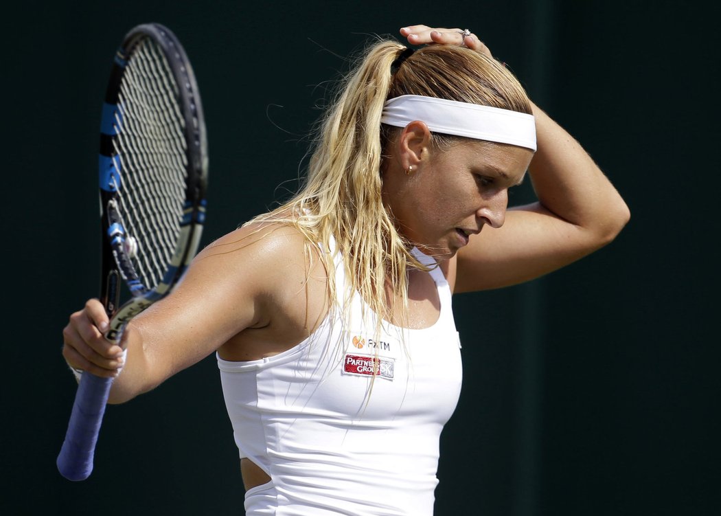 Dominika Cibulková během svého vystoupení na Wimbledonu