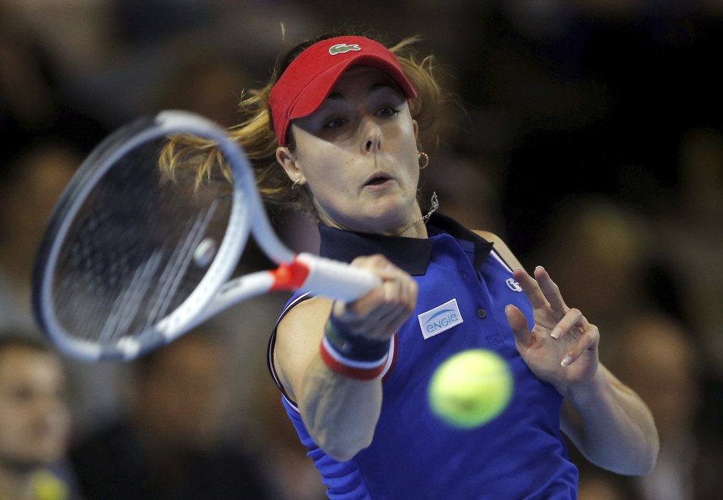 Alize Cornetová se v prvním setu jen obtížně prosazovala