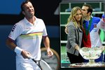 Tenista Radek Štěpánek sleduje Davis Cup jen v televizi. Po operaci krční páteře stále necítí dva prsty na ruce.