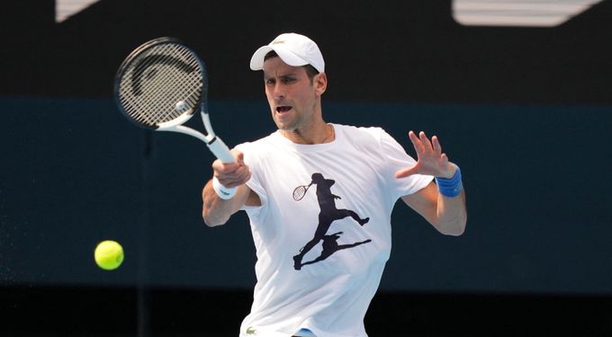 Djokovič počítá ztráty: Kolik ho stál výlet do Melbourne. A přijde o sponzory? Djokovič počítá ztráty: Kolik ho stál výlet do Melbourne. A přijde o sponzory?