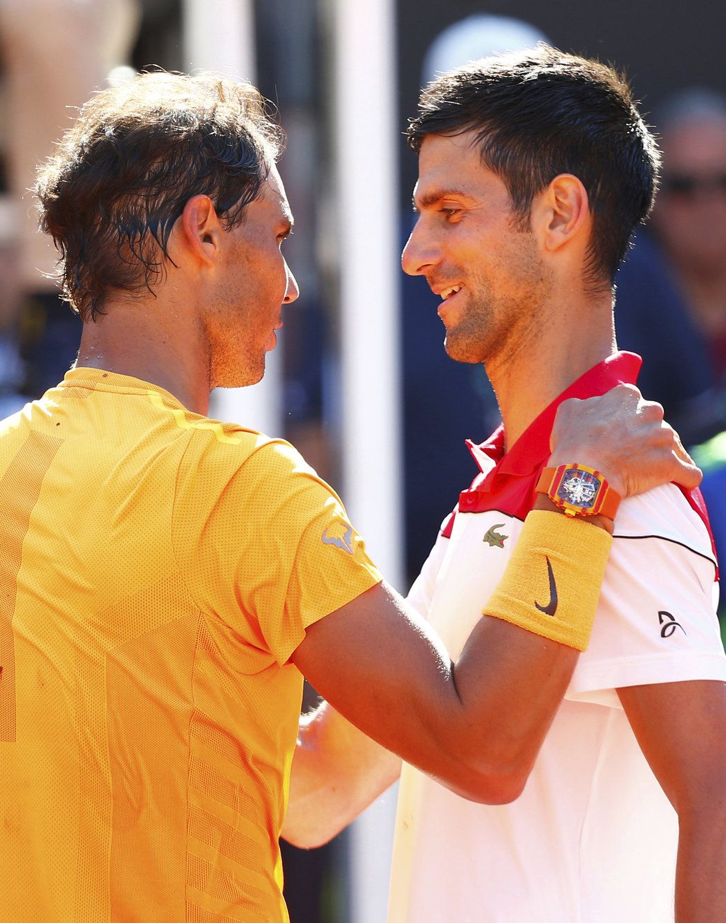 Novak Djokovič a Rafael Nadal po vzájemném zápase