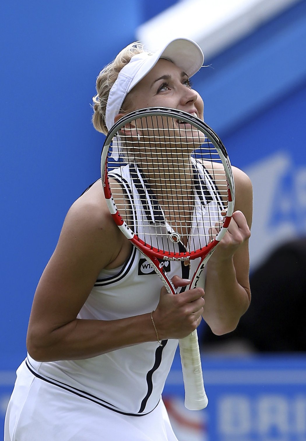 Ruská tenistka Jelena Vesninová vyhrála wimbledonskou generálku v Eastbourne. Ve finále porazila 6:2 a 6:1 Američanku Jamie Hamptonovou.