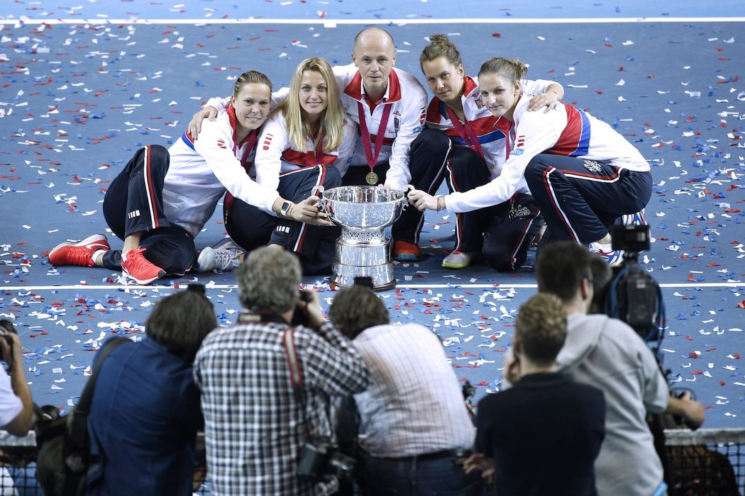 Společné foto vítězek nemohlo chybět