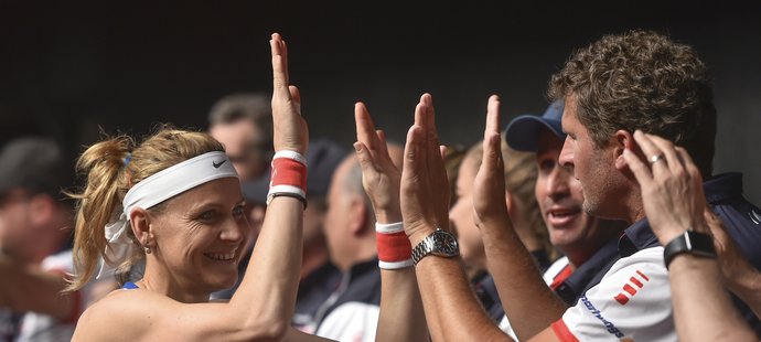 Radost Lucie Šafářové po posledním vítězství ve Fed Cupu