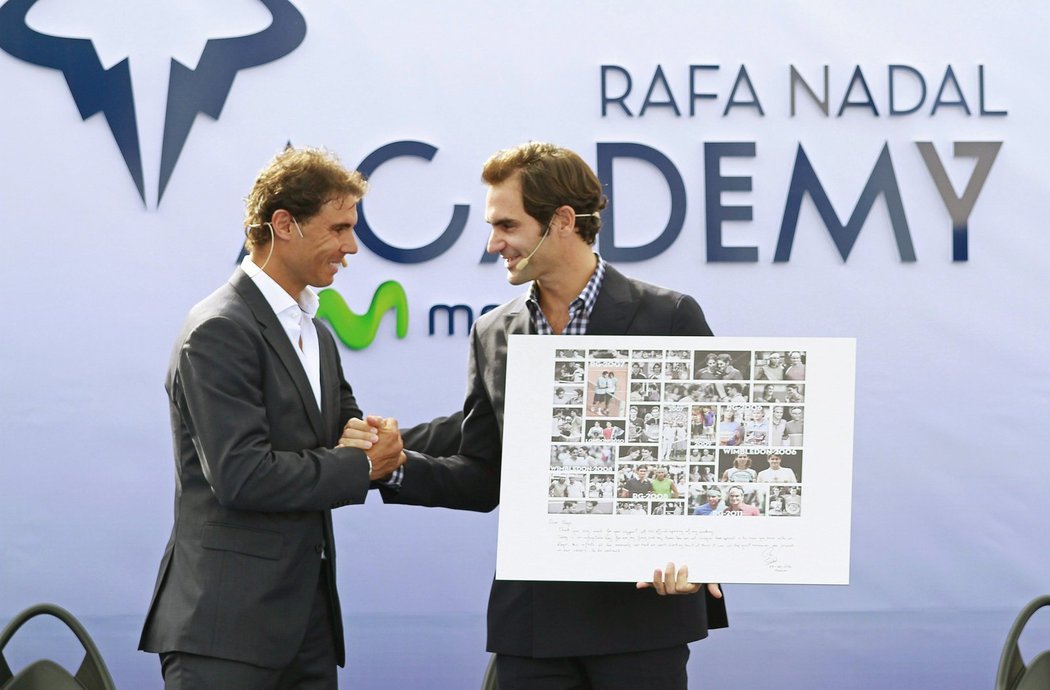 Federer svěří své děti do rukou Rafy Nadala. Půjdou k němu do tenisové akademie.