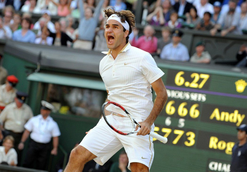 Roger Federer zdolal Andy Roddicka i ve třetím vzájemném wimbledonském finále