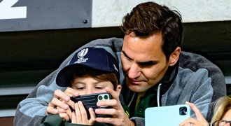 Federer líčí, co dělá tři roky po kariéře: Podporuje nadějného syna, bude v Síni slávy Federer líčí, co dělá tři roky po kariéře: Podporuje nadějného syna, bude v Síni slávy