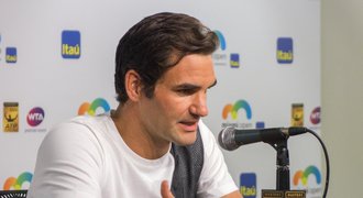 Federer znovu odkládá návrat na kurty: Je mi zle a zhoršuje se to