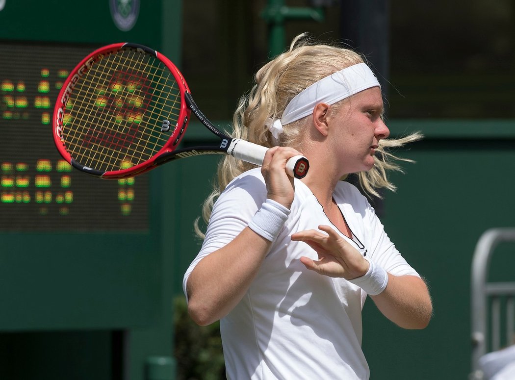 Francesca Jonesová bojuje se svým handicapem statečně