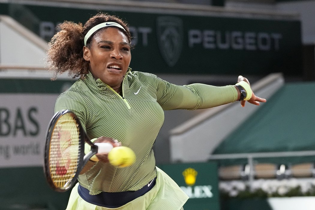 Serena Williamsová při zápase 1. kola na Rolland Garros