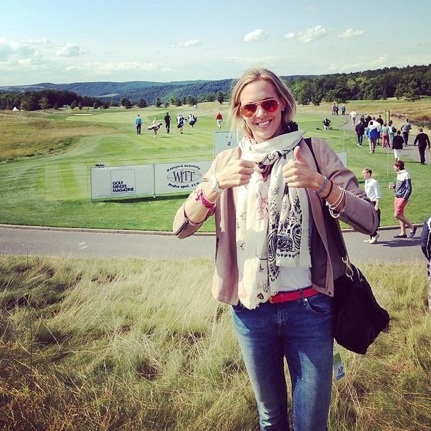 Nicole vyrazila na European Tour do Albatross Golf Resortu.