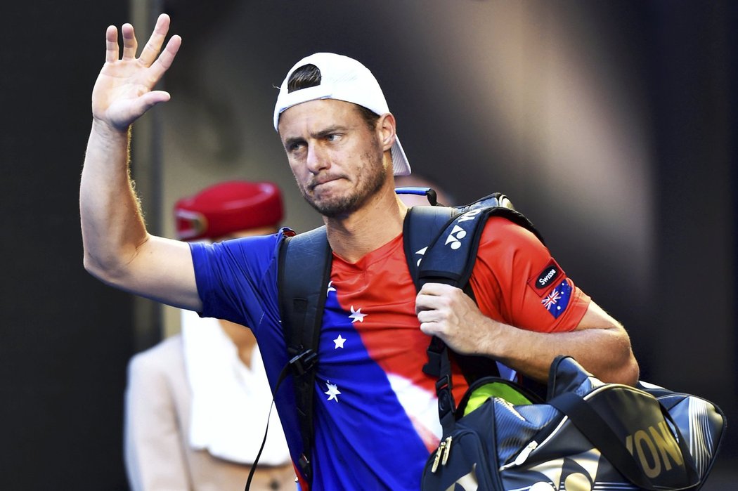 Lleyton Hewitt se se slzami v očích loučil s diváky