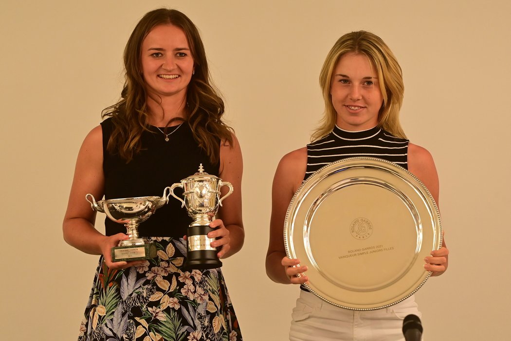 Dvě české vítězky z French Open. Barbora Krejčíková a juniorka Linda Nosková.