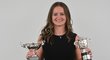 Barbora Krejčíková se svými trofejemi z French Open Barbora Krejčíková se svými trofejemi z French Open