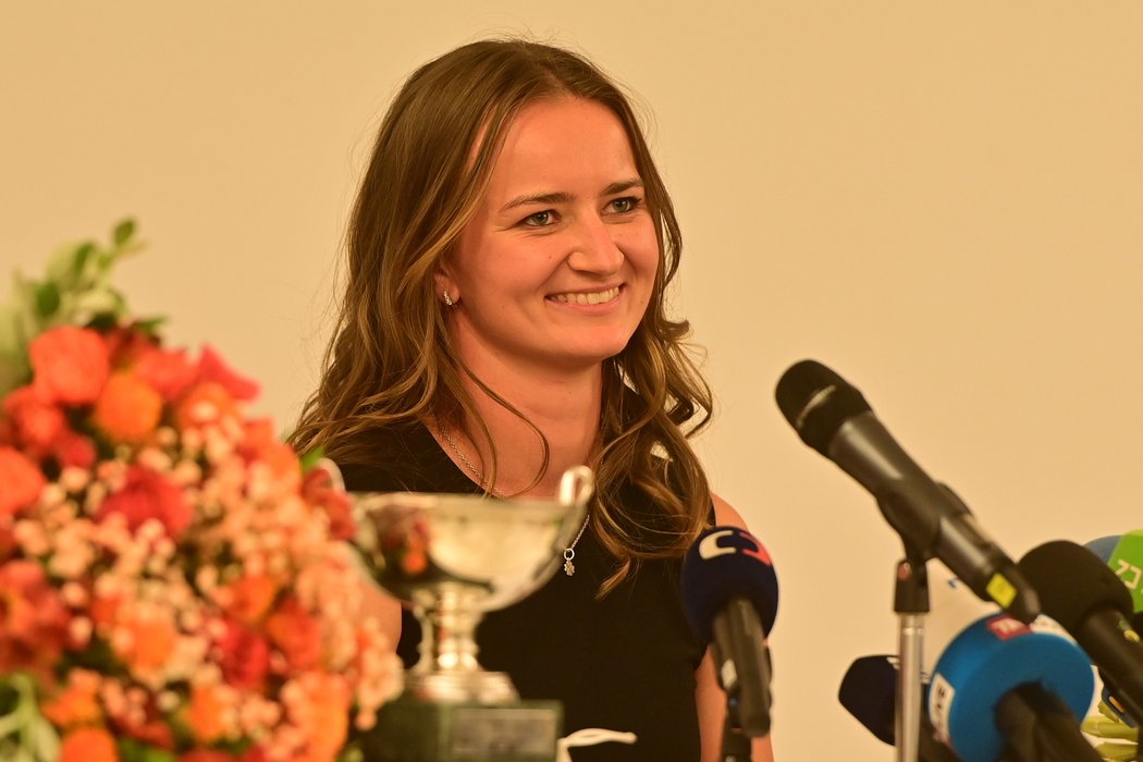 Barbora Krejčíková po návratu z French Open na tiskové konferenci