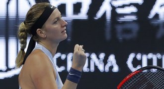 Kvitová jede! Porazila Wozniackou a čeká ji Strýcová. Plíšková i Berdych končí