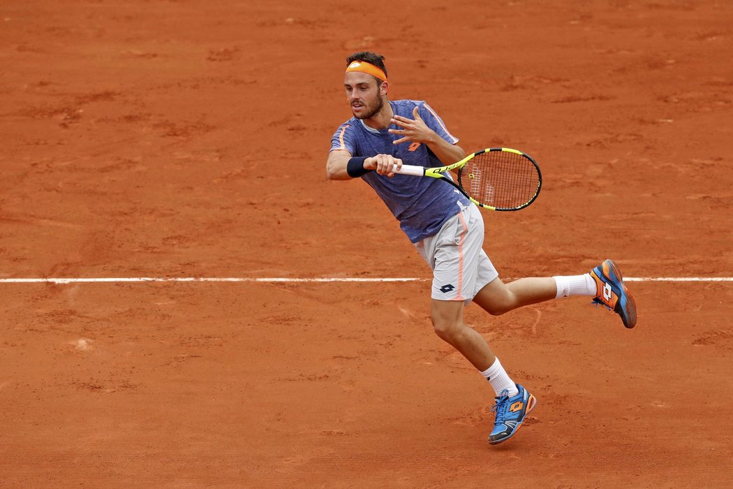 Marco Cecchinato favorizovaného soupeře hodně trápil