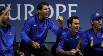 Hecování na Laver Cupu! Poklony Federerovi, mexická vlna i kliky