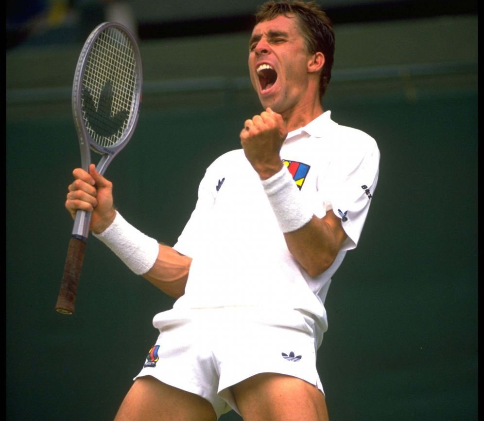 Ivan Lendl a jeho klasické vítězné gesto.