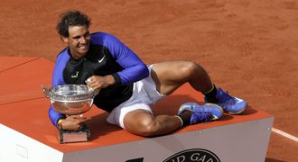 Fenomén! Nadal zničil Wawrinku a slaví desátý titul z French Open