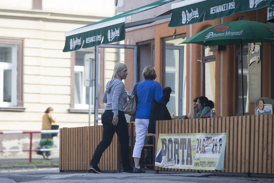 Se spolužáky ze základní školy se sešli po 45 letech.