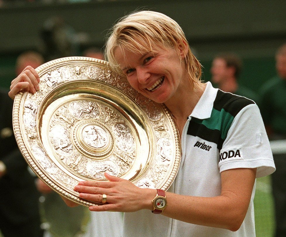 Rok 1998. Jana Novotná dosáhla životního snu, vyhrála Wimbledon.