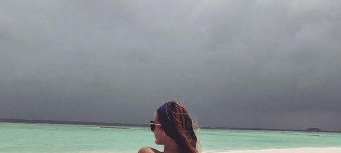 Kristýna odhodila podprsenku na Maledivách.