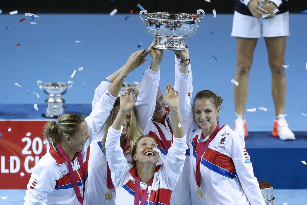 Český tým ovládl Fed Cup potřetí za sebou