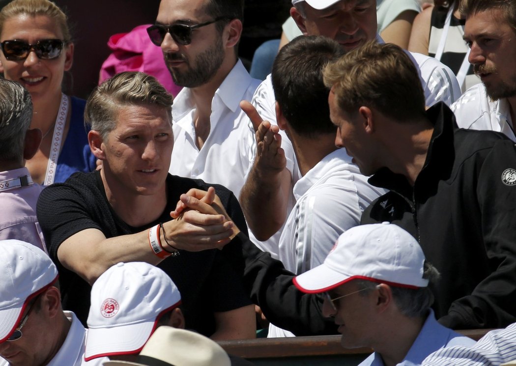 Bastian Schweinsteiger je v hledišti při zápasech Ivanovičové vždy v centru pozornosti