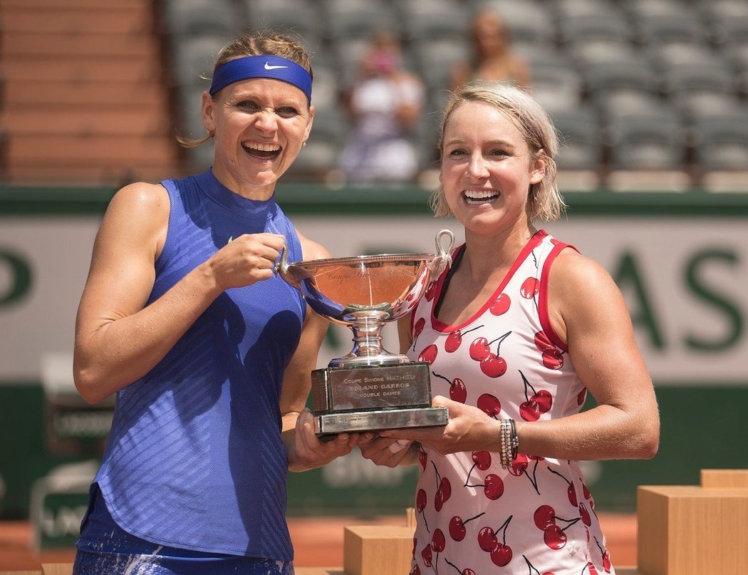 Šafářová s Mattekovou si spolu zahrají ve Wimbledonu čtyřhru