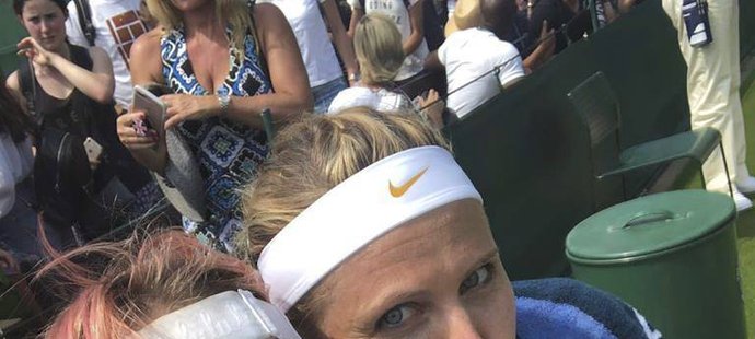 Američanka Bethanie Matteková - Sandsová s Lucií Šafářovou vstoupily po obnovení spolupráce vítězně do Wimbledonu