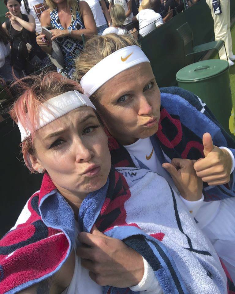 Američanka Bethanie Matteková - Sandsová s Lucií Šafářovou vstoupily po obnovení spolupráce vítězně do Wimbledonu