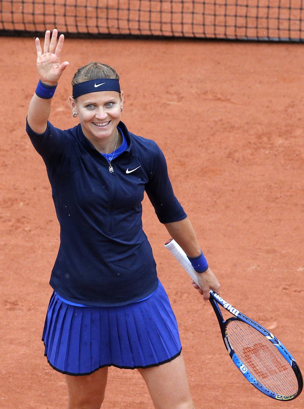 Lucie Šafářová slaví postup do druhého kola French Open