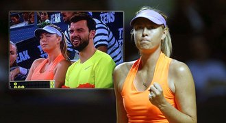 Dimitrov to pořádně schytal: Šarapovová vraždila exmilence pohledem!