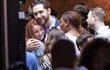 Alexis Ohanian přijímá gratulace Alexis Ohanian přijímá gratulace