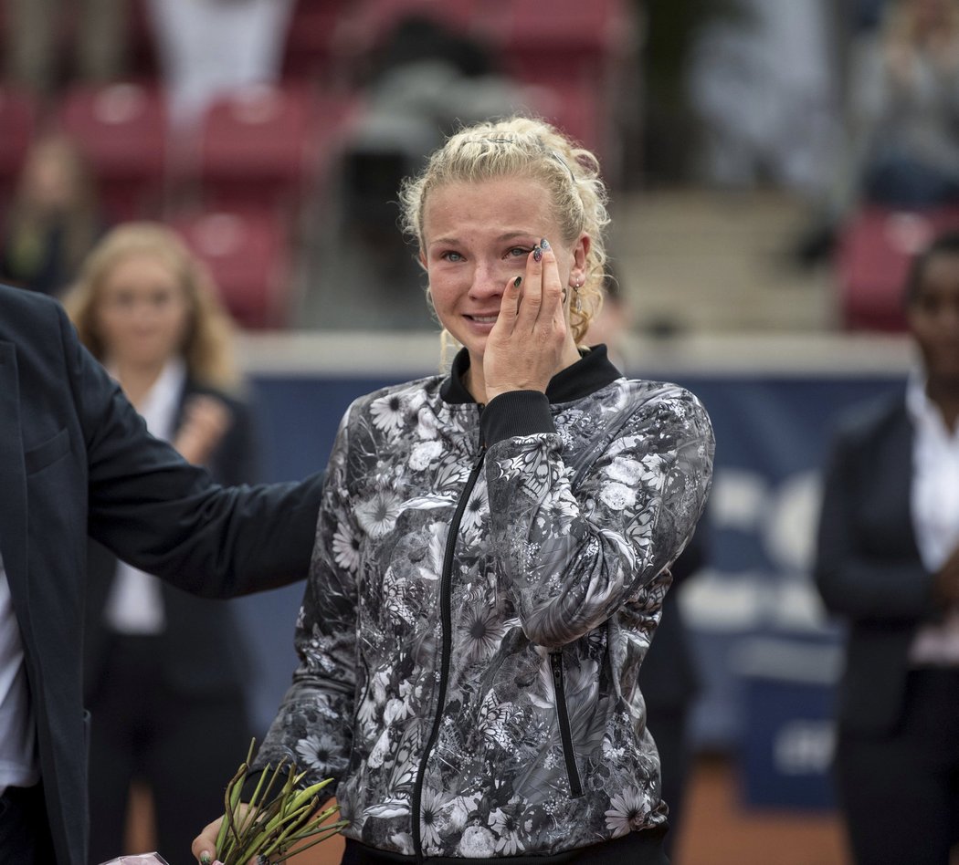 Kateřina Siniaková těžko zadržovala slzy dojetí