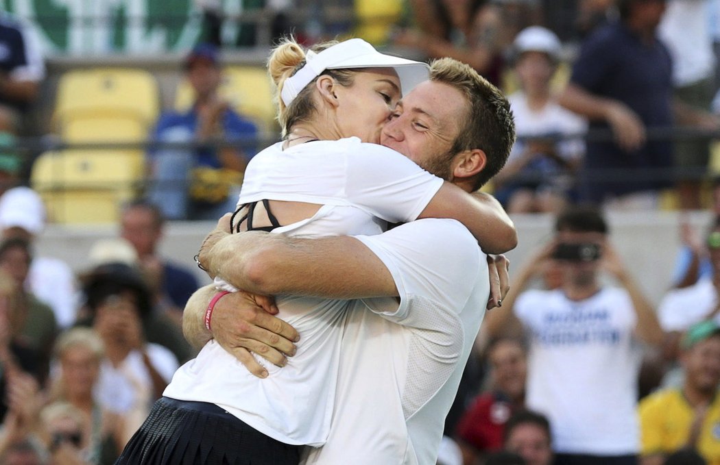 Vítězi smíšené čtyřhry se stal pár Bethanie Matteková-Sandsová, Jack Sock