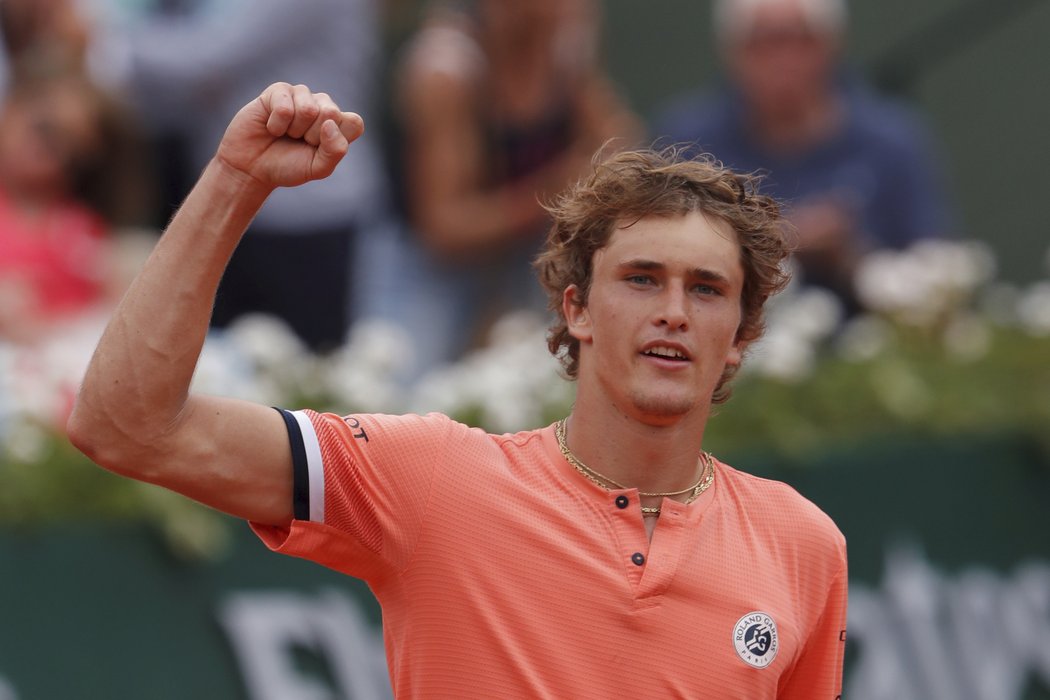 Alexander Zverev v zápase proti Damiru Džumhurovi