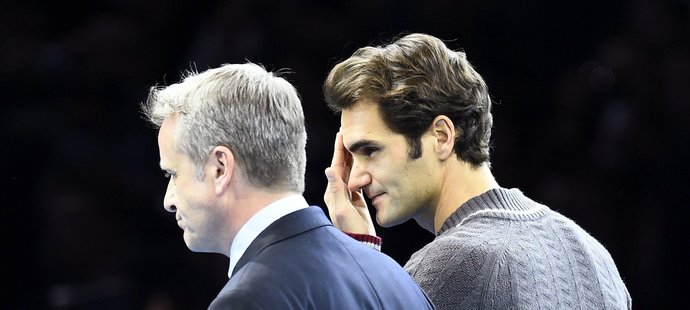 Roger Federer opustil kurt bez boje už před finále Turnaje mistrů