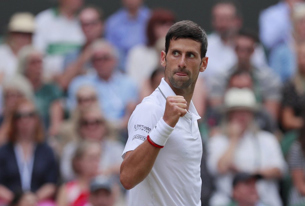 Novak Djokovič při wimbledonském finále