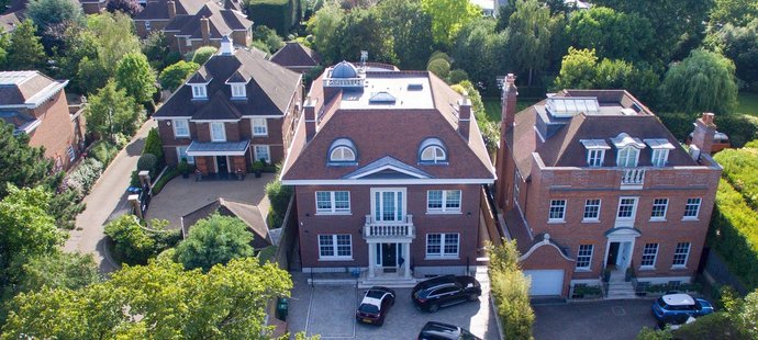 Luxusní dům, který ve Wimbledonu vlastní Boris Becker