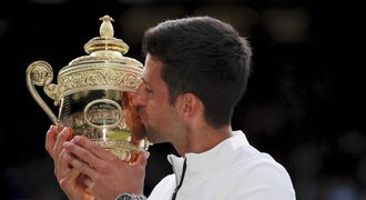 Úžasné finále! Djokovič slaví, Federer padl až po dlouhém pátém setu